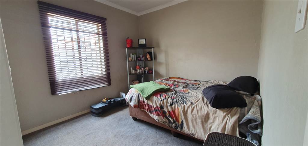 3 Bed House in Booysens photo number 3