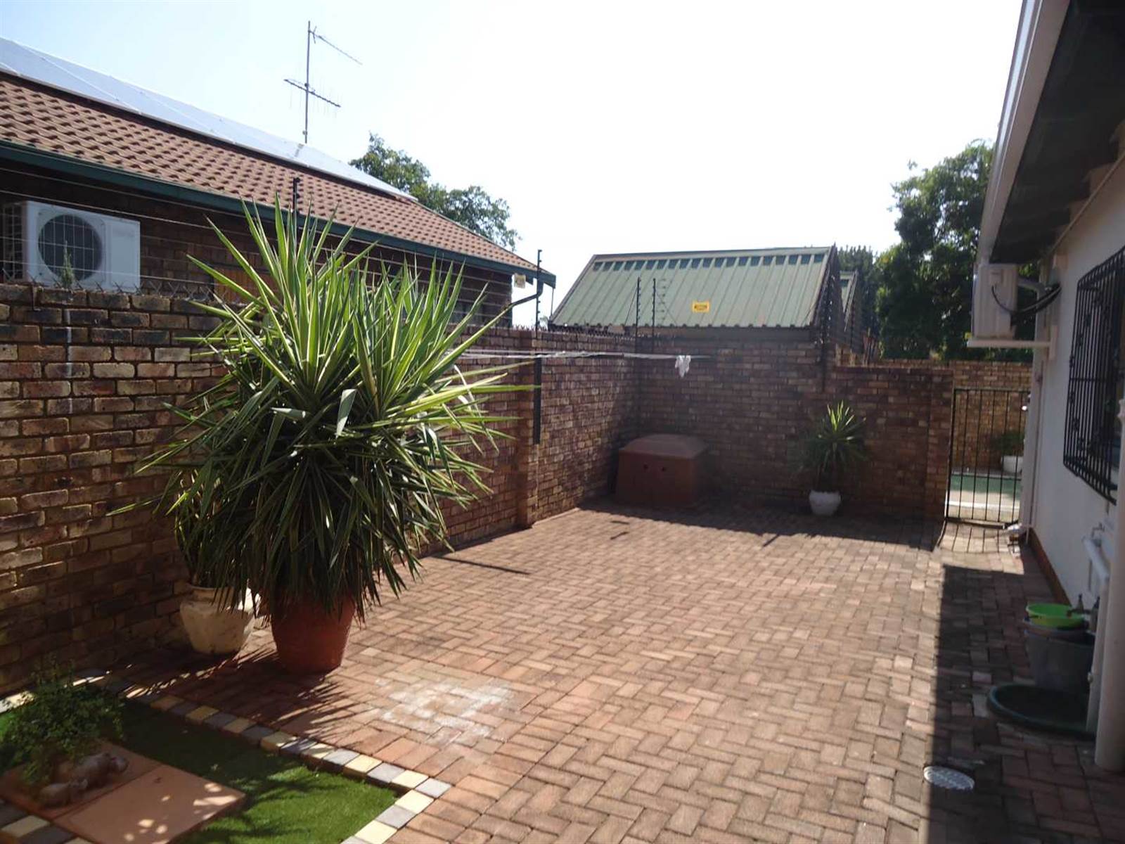 4 Bed House in Parktown Estate photo number 29