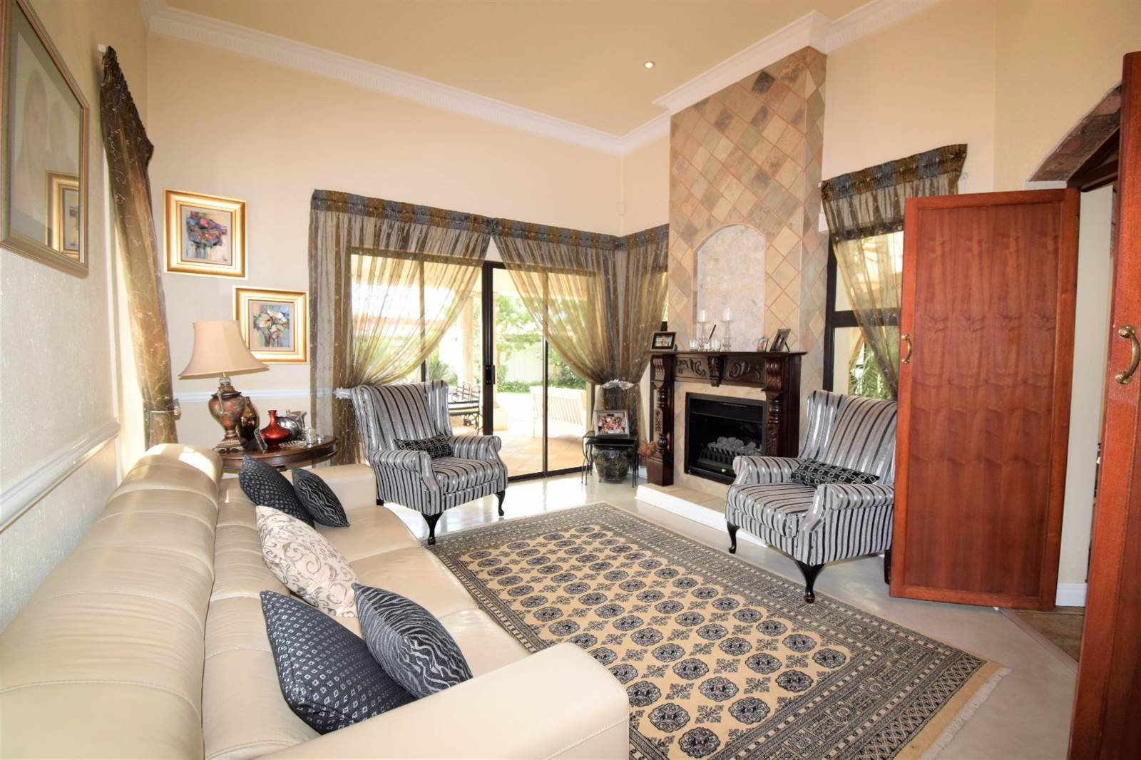 5 Bed House in Fourways Gardens photo number 21
