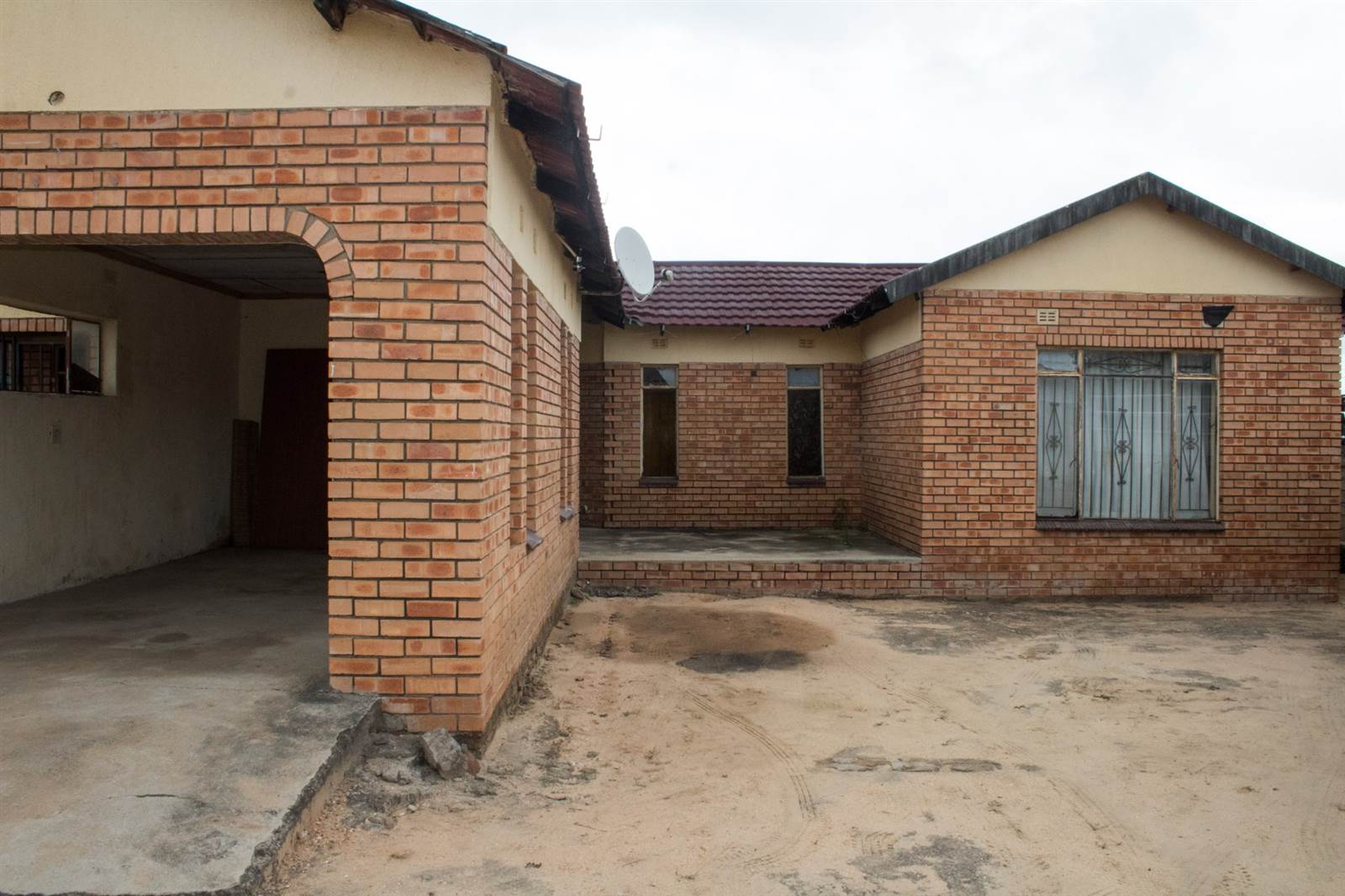 3 Bed House in Thulamahashe photo number 1