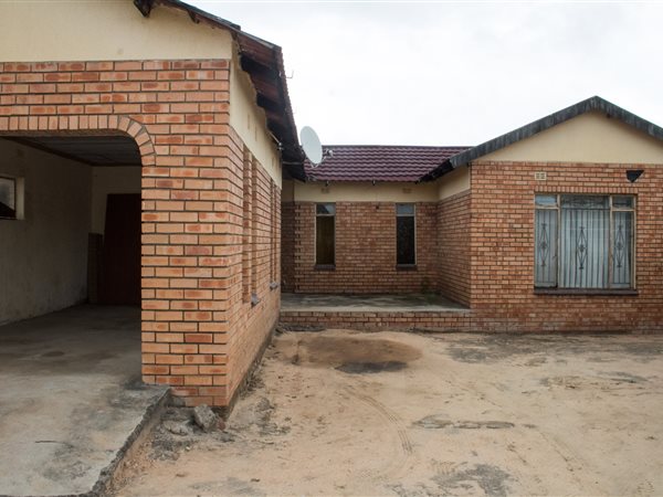3 Bed House in Thulamahashe