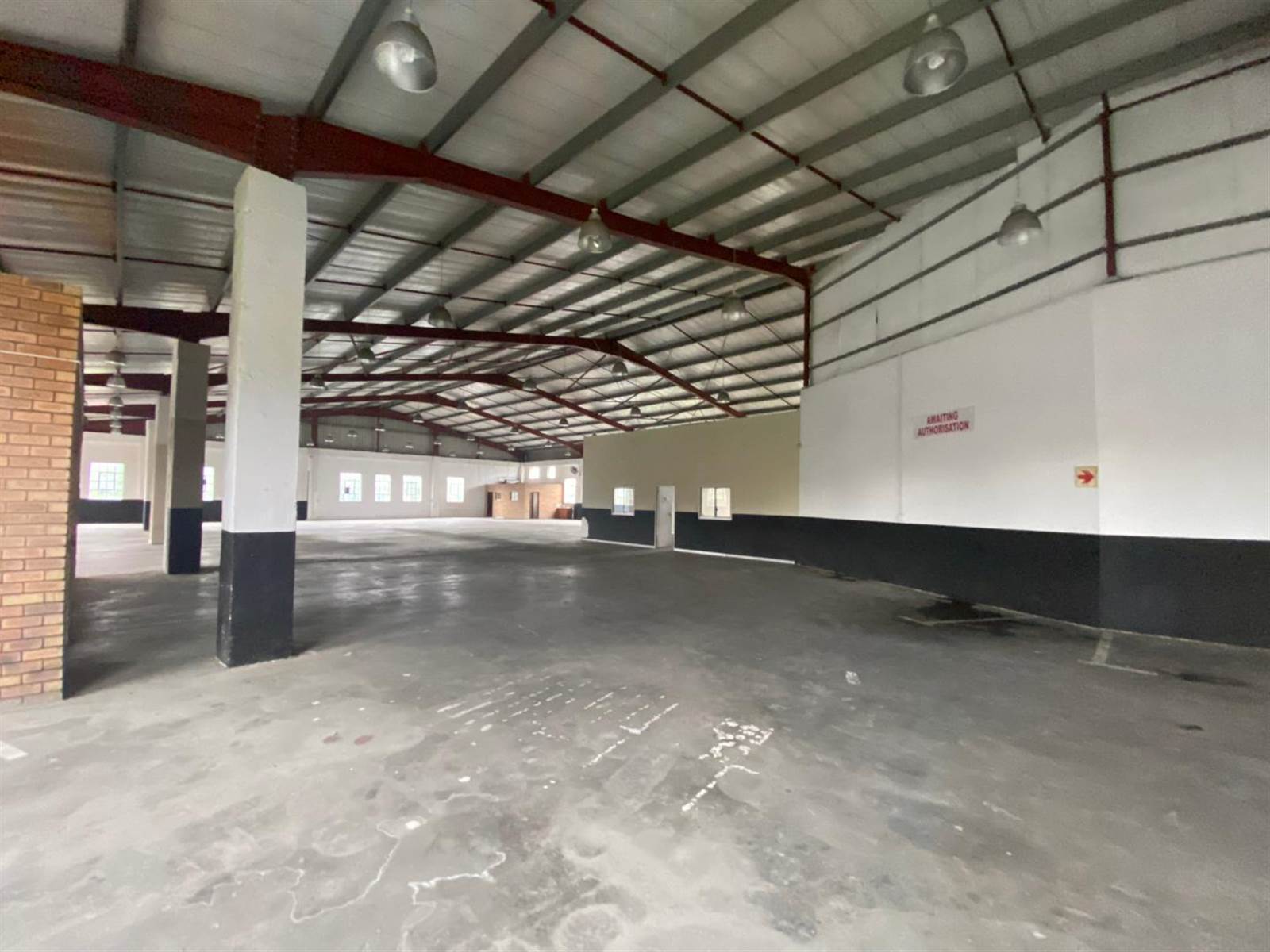 1200  m² Industrial space in Berkshire Downs photo number 8