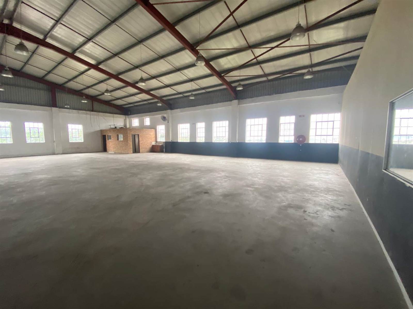 1200  m² Industrial space in Berkshire Downs photo number 11