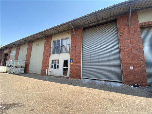 386  m² Industrial space