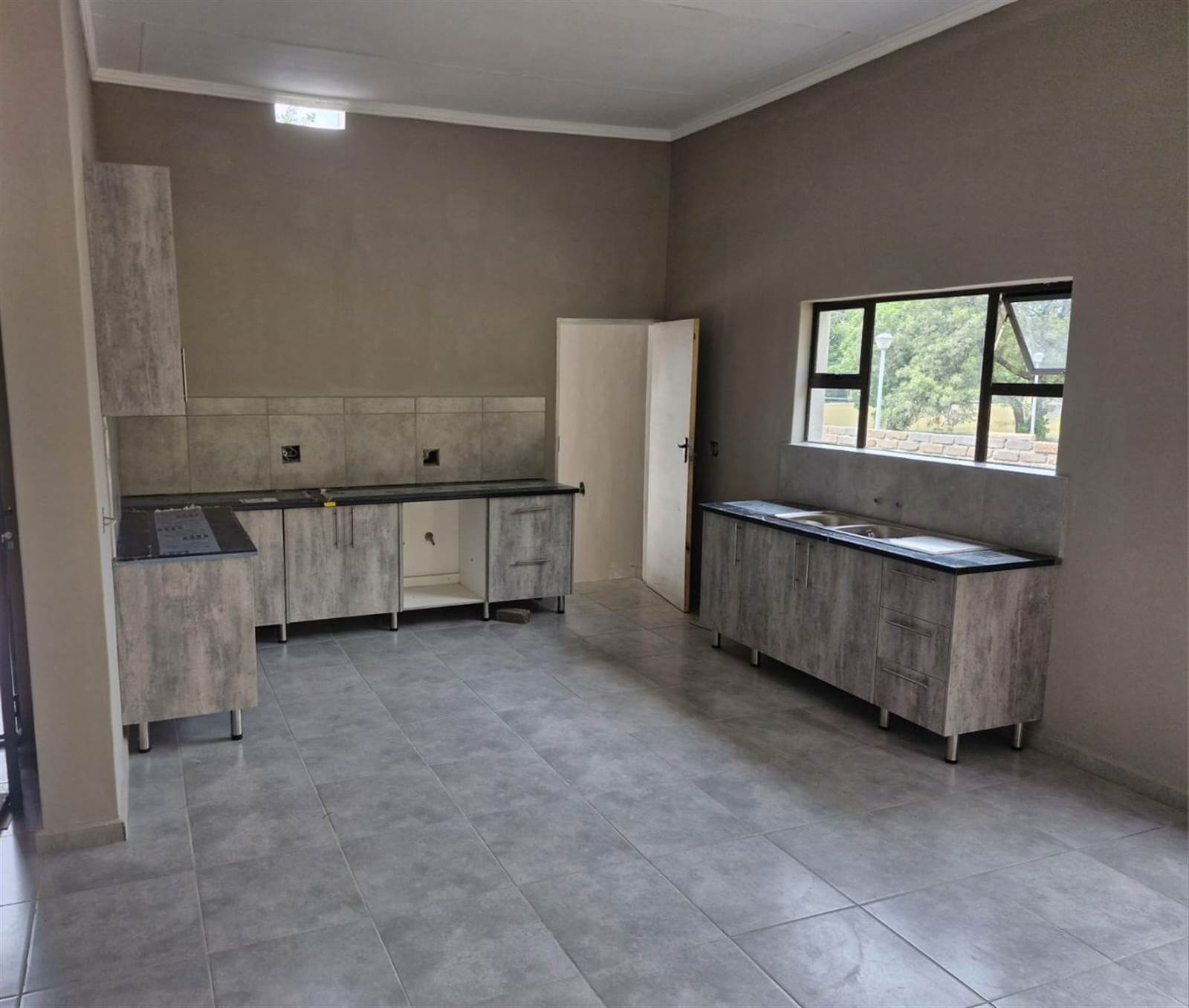 2 Bed House in Phalaborwa photo number 9