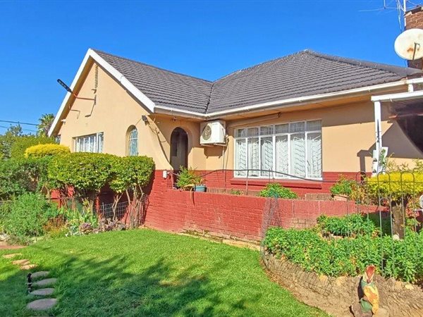 4 Bed House in Primrose