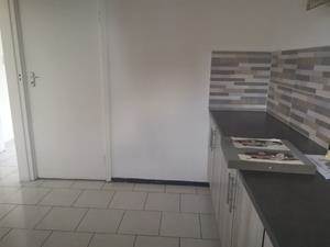 1 Bed Townhouse in Lambton photo number 2