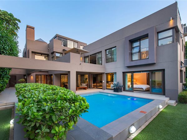 4 Bedroom House 4 Bedroom House