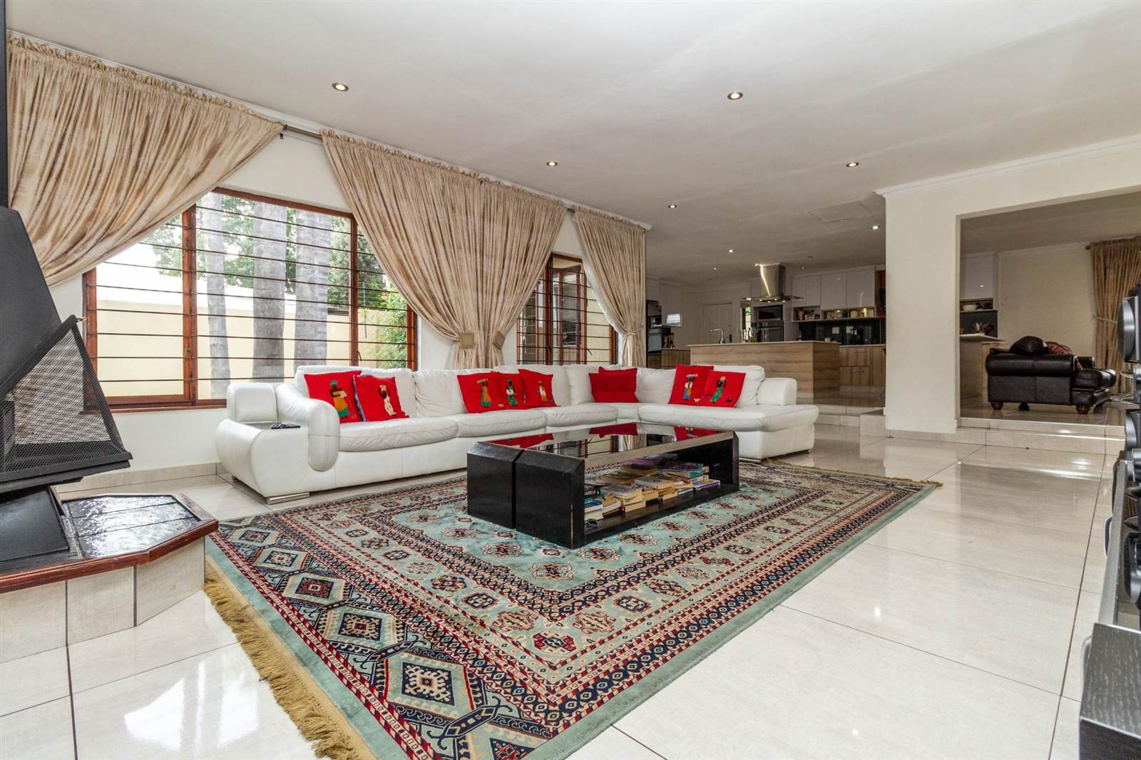 4 Bed House in Randpark Ridge photo number 3