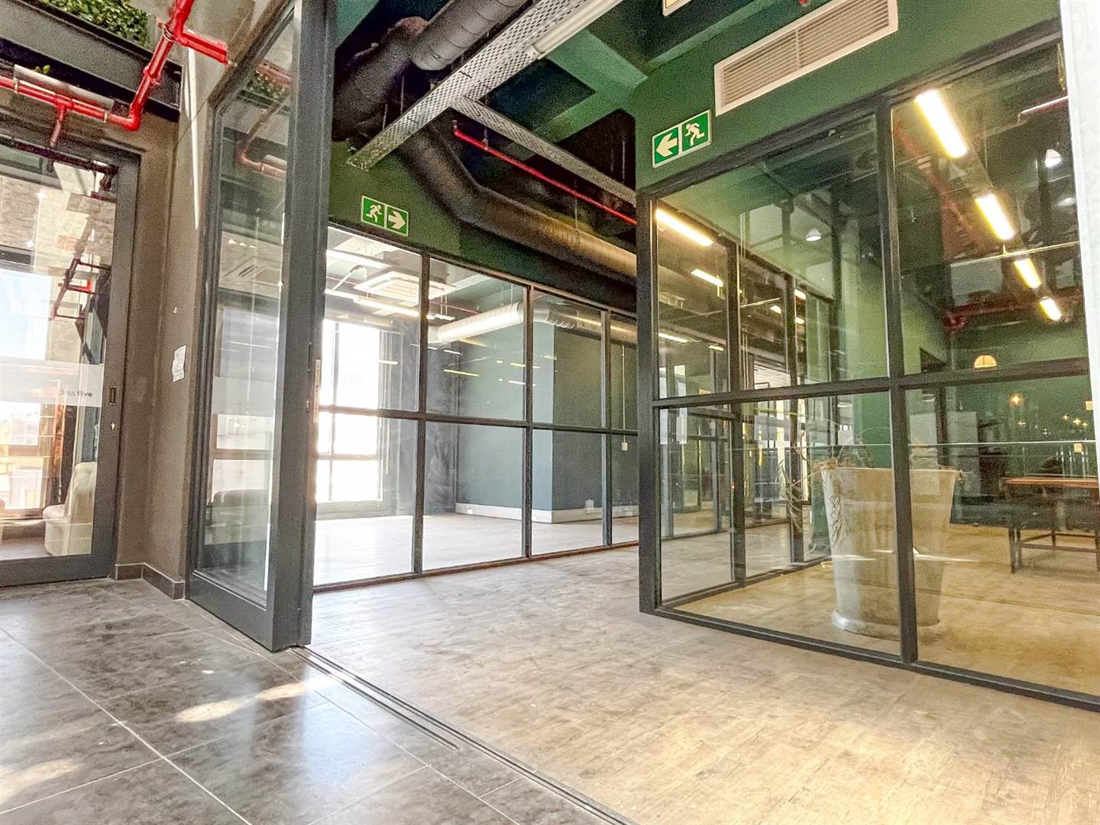 791  m² Office Space in Cape Town City Centre photo number 1