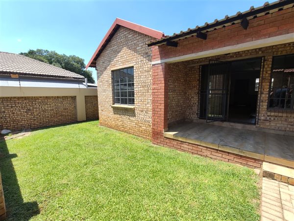 2 Bedroom Townhouse 2 Bedroom Townhouse