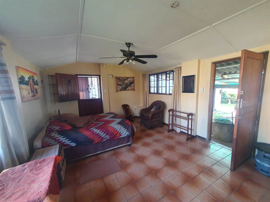 3 Bed House in Umkomaas photo number 15