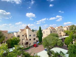 2 Bed Apartment in Lonehill