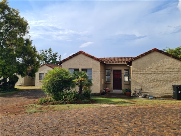 2 Bedroom Simplex 2 Bedroom Simplex
