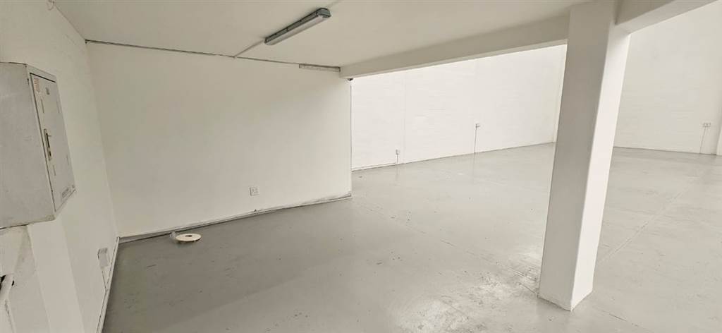 350  m² Industrial space in Killarney Gardens photo number 7