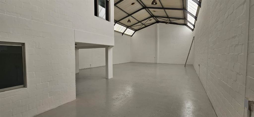 350  m² Industrial space in Killarney Gardens photo number 5