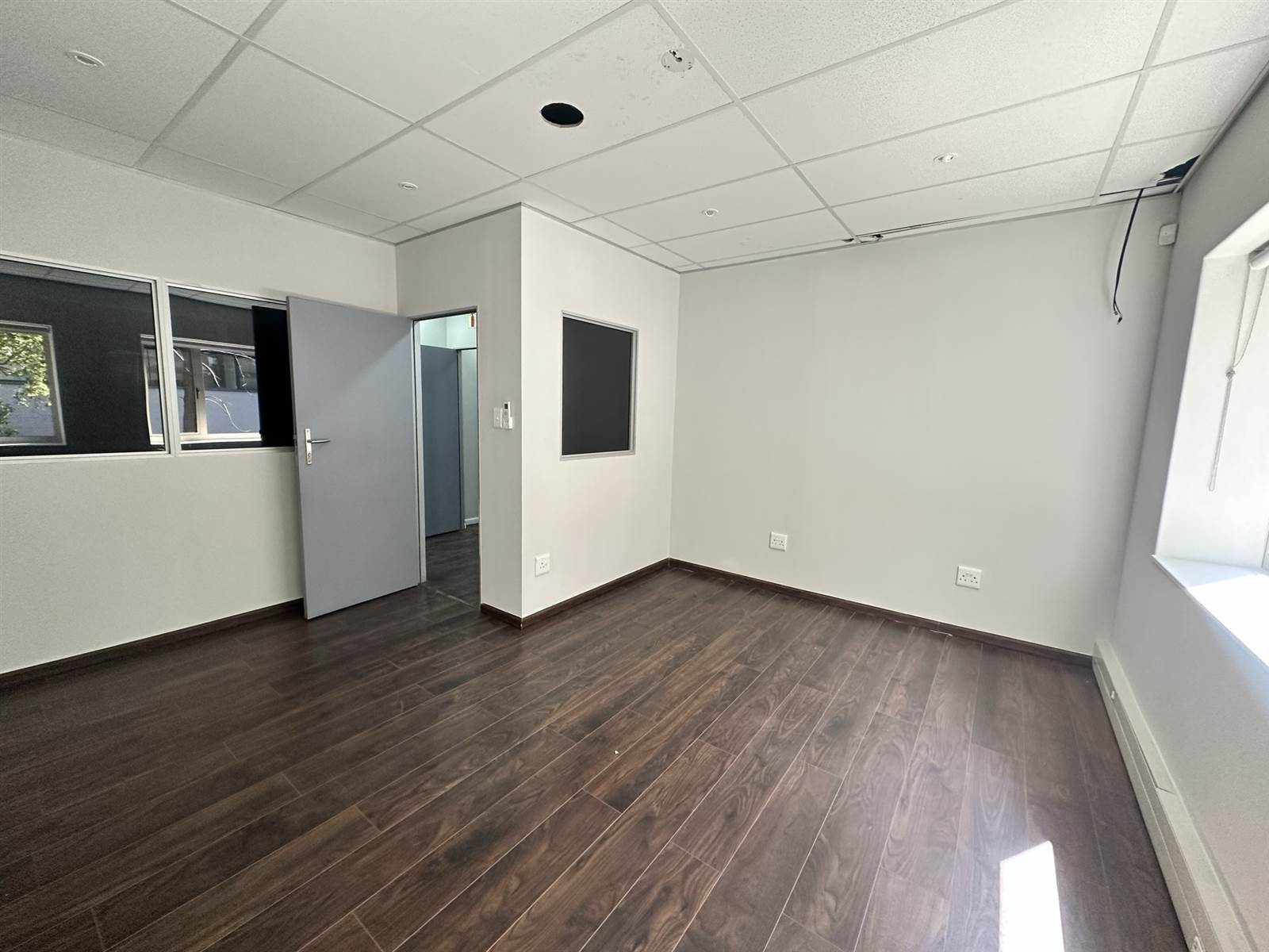 242  m² Commercial space in Rosebank photo number 14