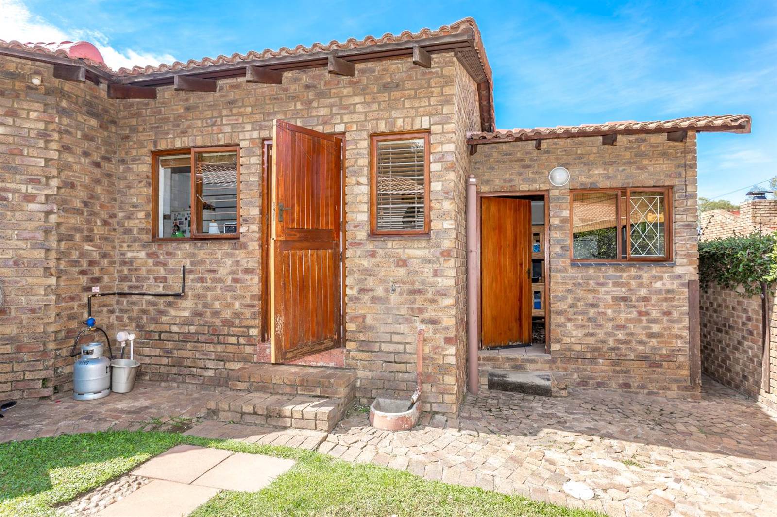 3 Bed House in Bryanston Ext 3 photo number 15