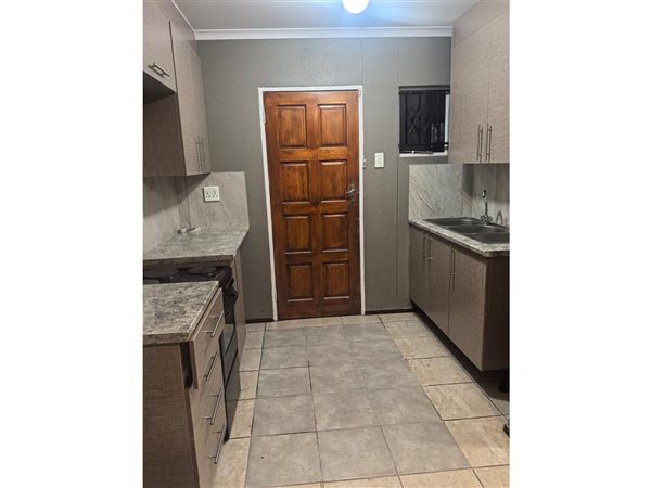 2 Bedroom House 2 Bedroom House