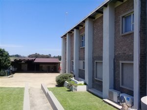 17.9 ha Smallholding in Zesfontein AH