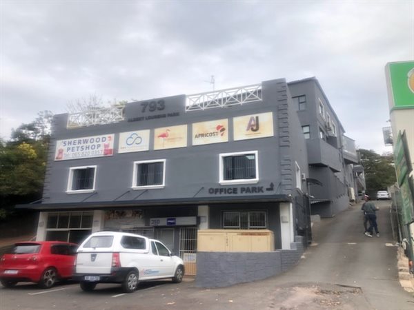 900  m² Commercial space in Sherwood
