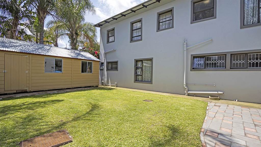 4 Bed House in Centurion CBD photo number 17