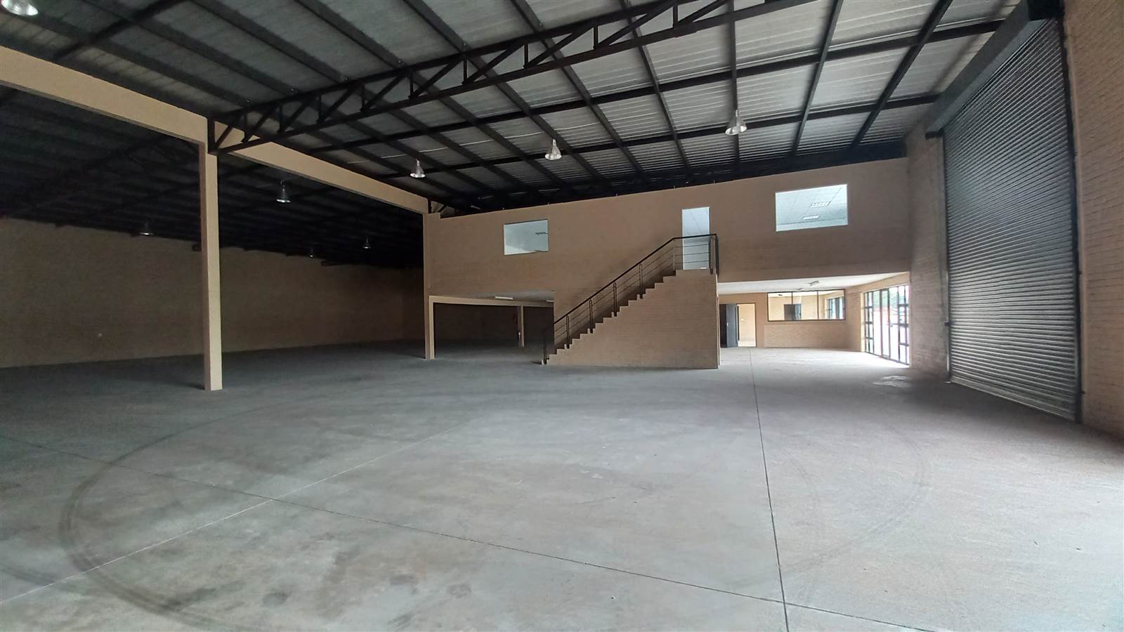 1309  m² Industrial space in Pomona photo number 5