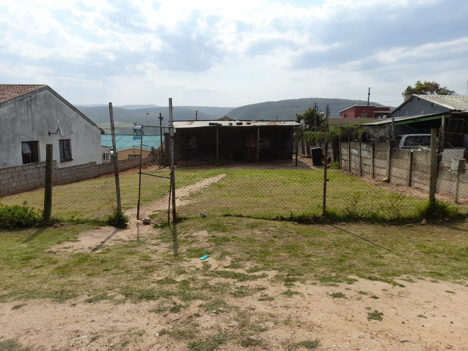 350 m² Land available in Rosedale photo number 5