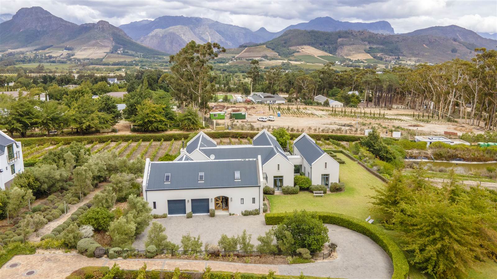 5 Bed House in Franschhoek photo number 3