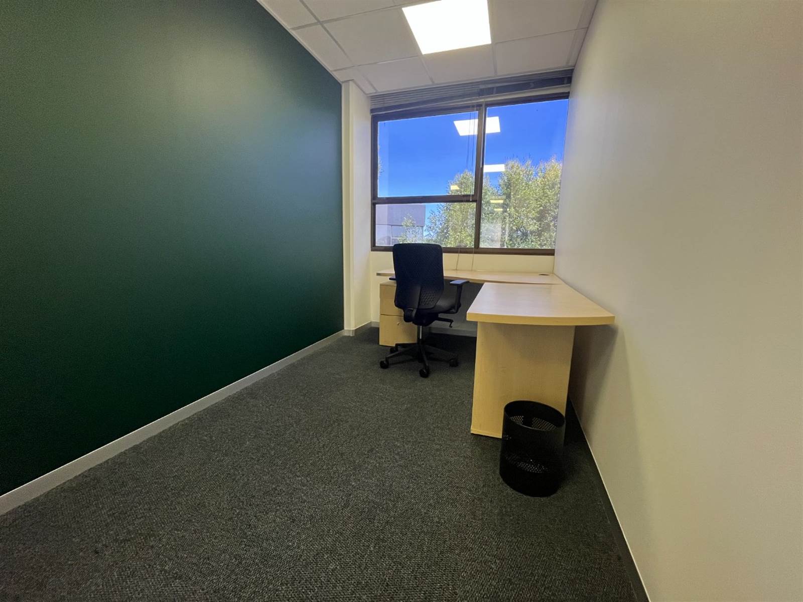 18  m² Office Space in Morningside photo number 4