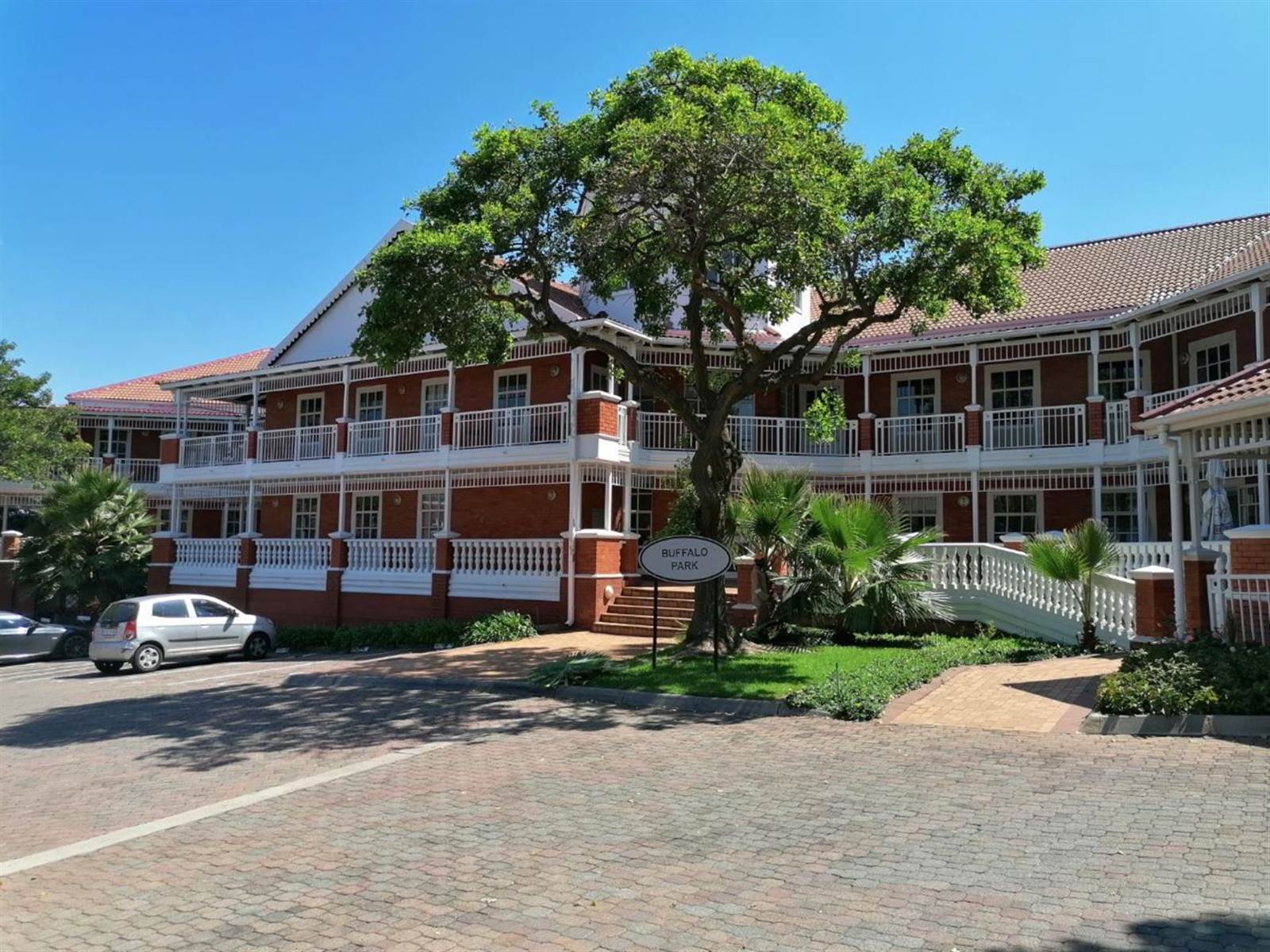 479  m² Commercial space in Bryanston photo number 1