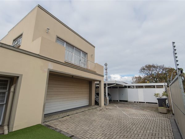 3 Bedroom House 3 Bedroom House