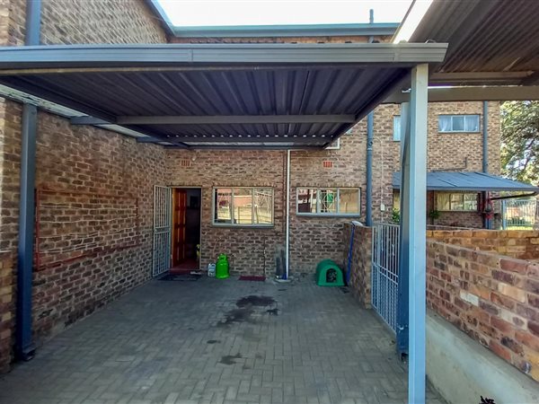 2 Bedroom Townhouse