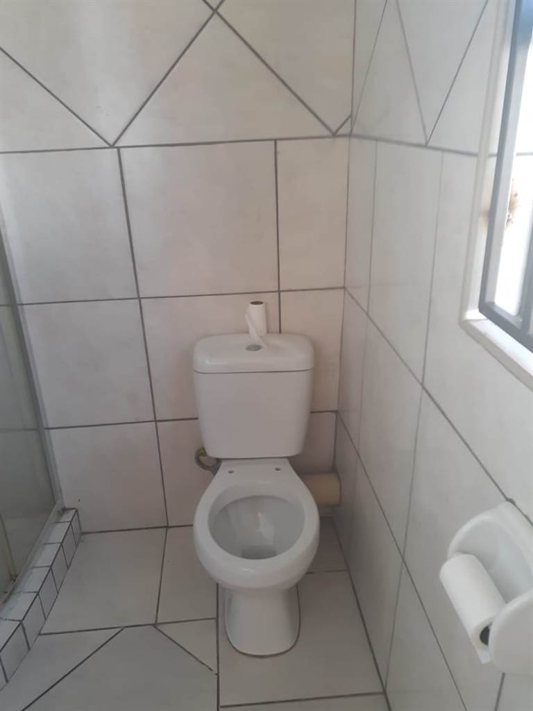 11 Bed House in Soshanguve photo number 6