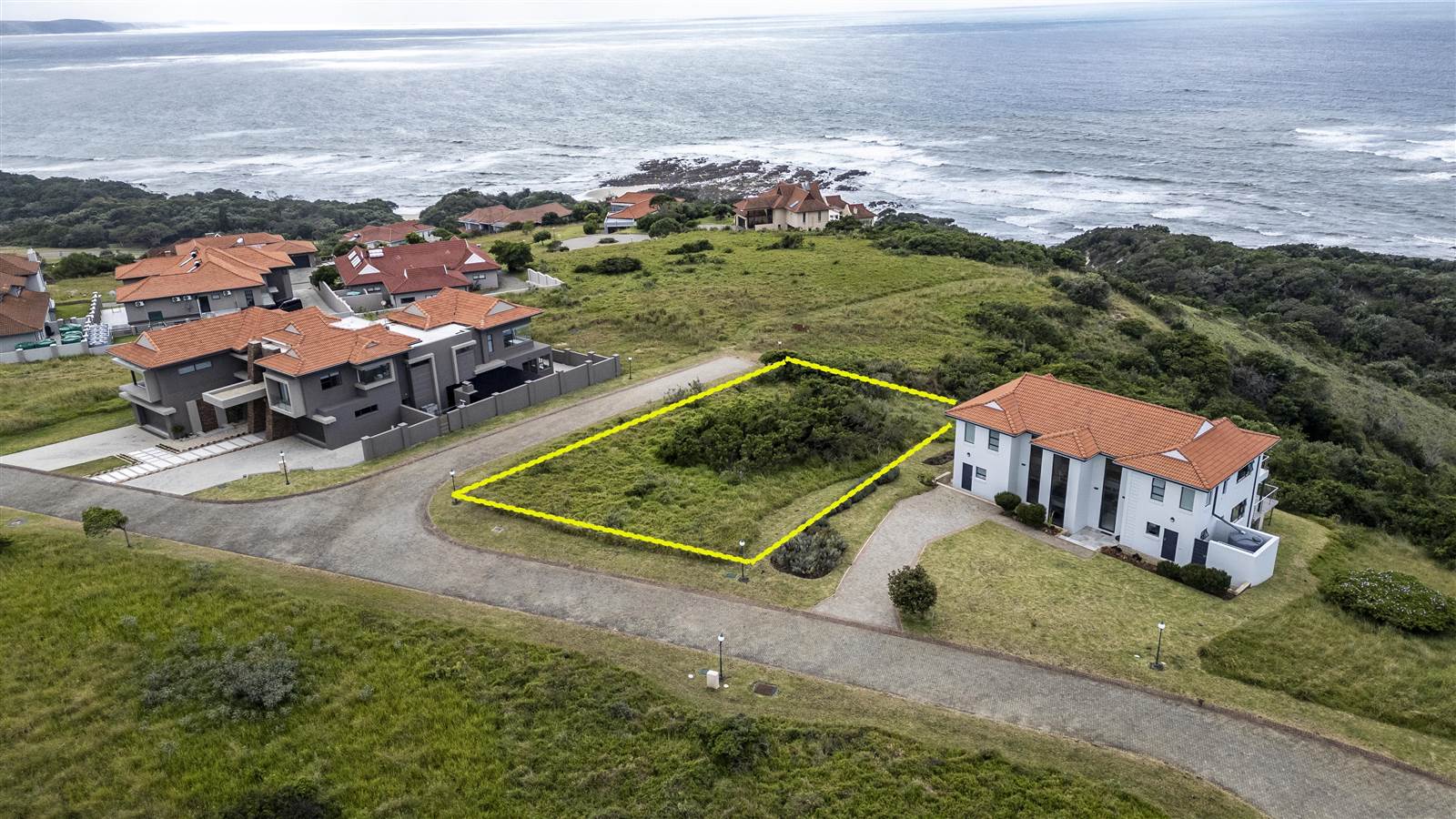 1000 m² Land available in Khamanga Bay photo number 22