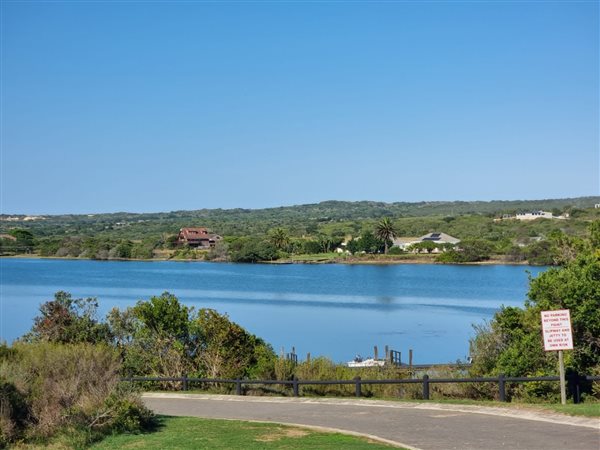 1141 m² Land available in St Francis Bay