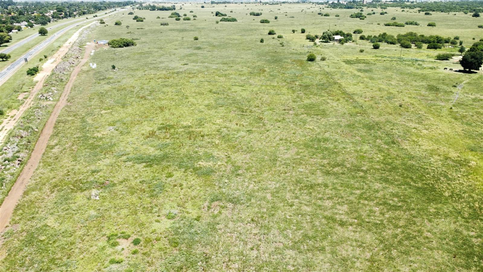 14.2 ha Land available in Stilfontein photo number 9