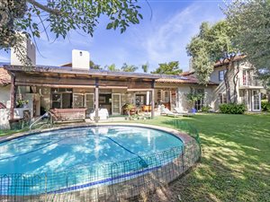 4 Bed House in Dainfern Valley