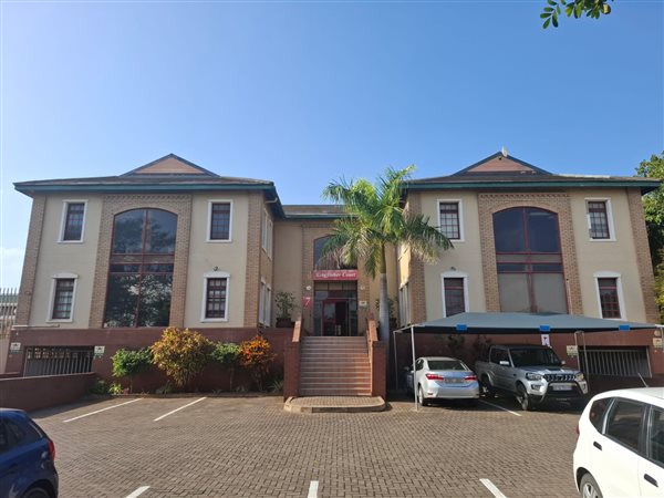 209  m² Commercial space