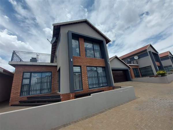 3 Bed Townhouse