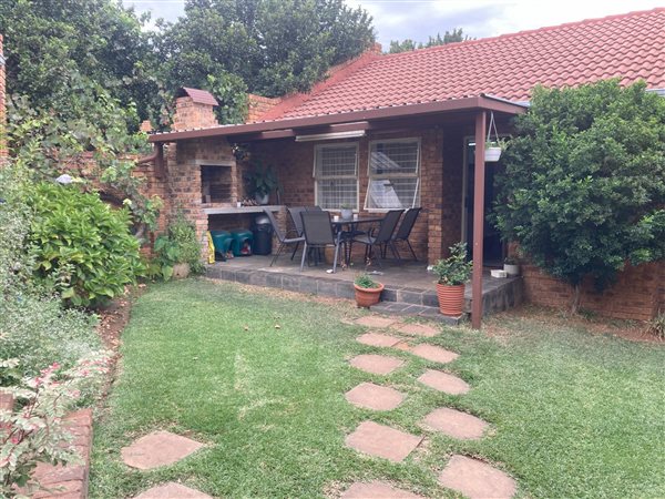 2 Bedroom Simplex 2 Bedroom Simplex