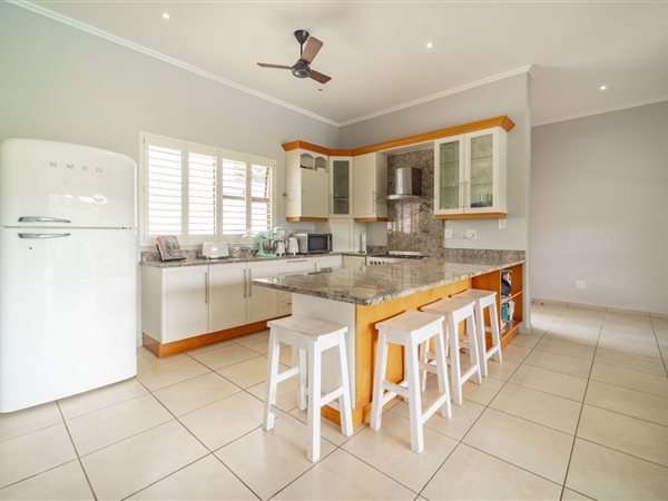 4 Bedroom House 4 Bedroom House