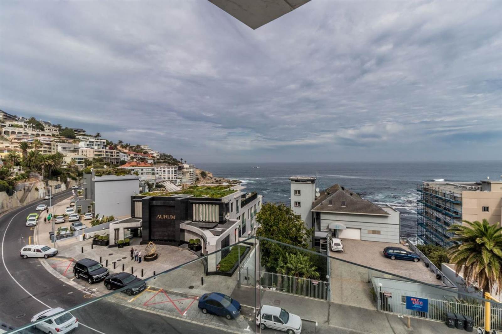 2 Bed Apartment in Bantry Bay photo number 16