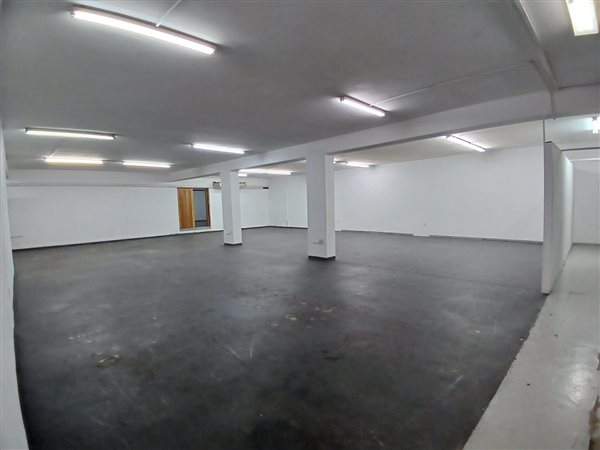 300  m² Industrial space