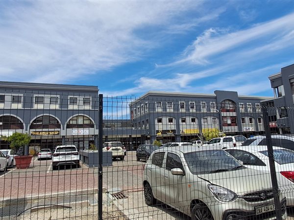 58  m² Retail Space