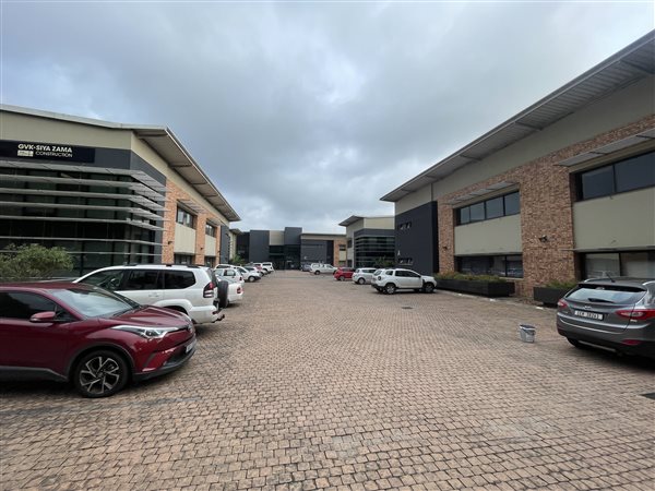 692  m² Commercial space in Dawncliffe