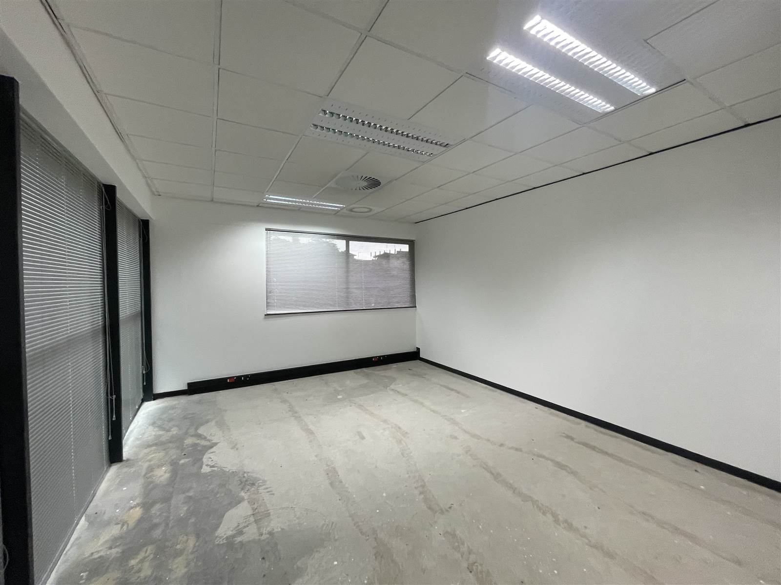 692  m² Commercial space in Dawncliffe photo number 17