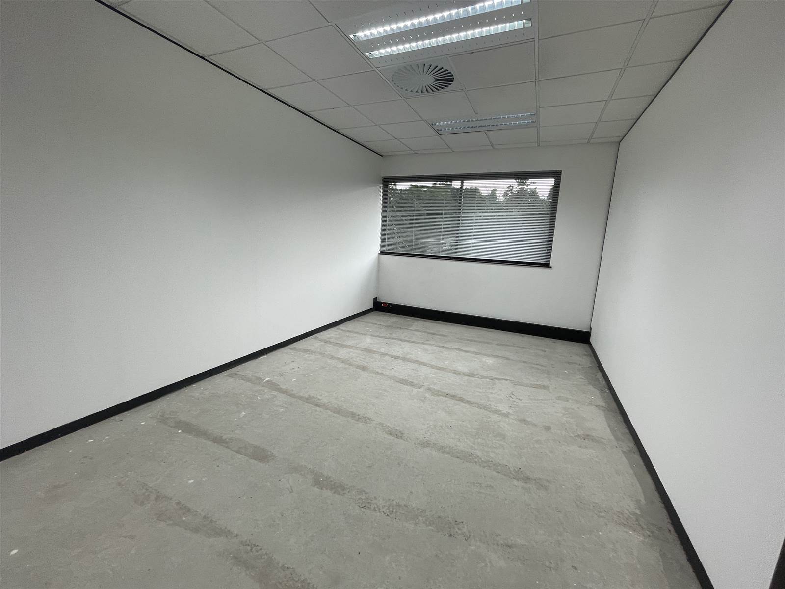 692  m² Commercial space in Dawncliffe photo number 18