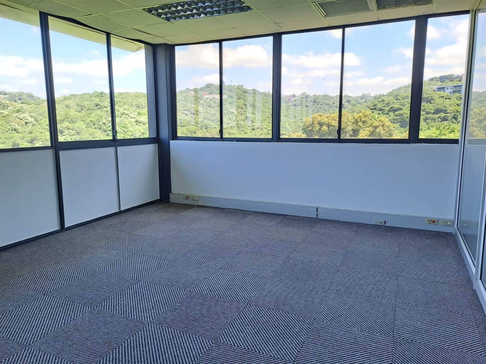 447  m² Office Space in Dawncliffe photo number 12
