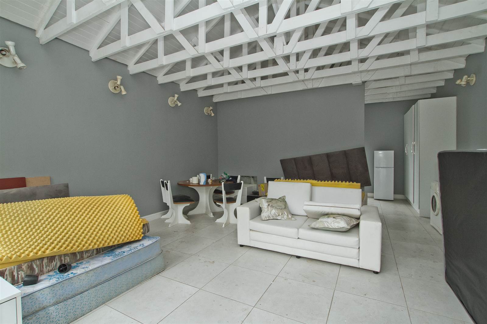 10 Bed House in Illovo photo number 18